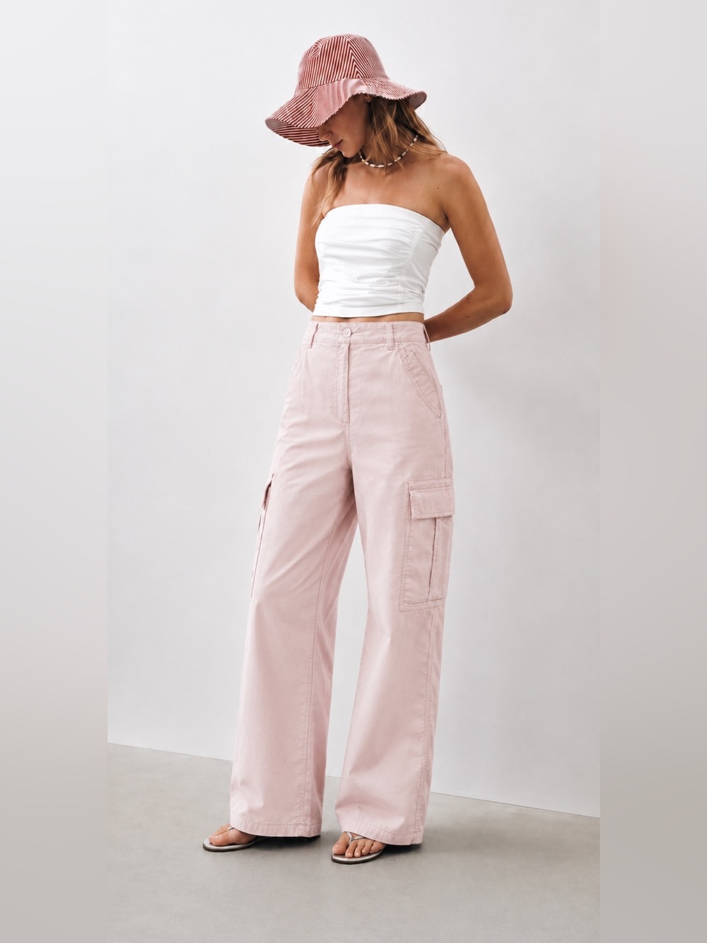Sincerely Jules Wide Leg Cargo Pants in pale Pink size 9